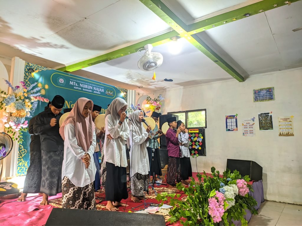 Penuh Khidmat, MTs Nurun Najah Kepuk Peringati Isra’ Mi’raj Nabi Muhammad SAW 1447 H